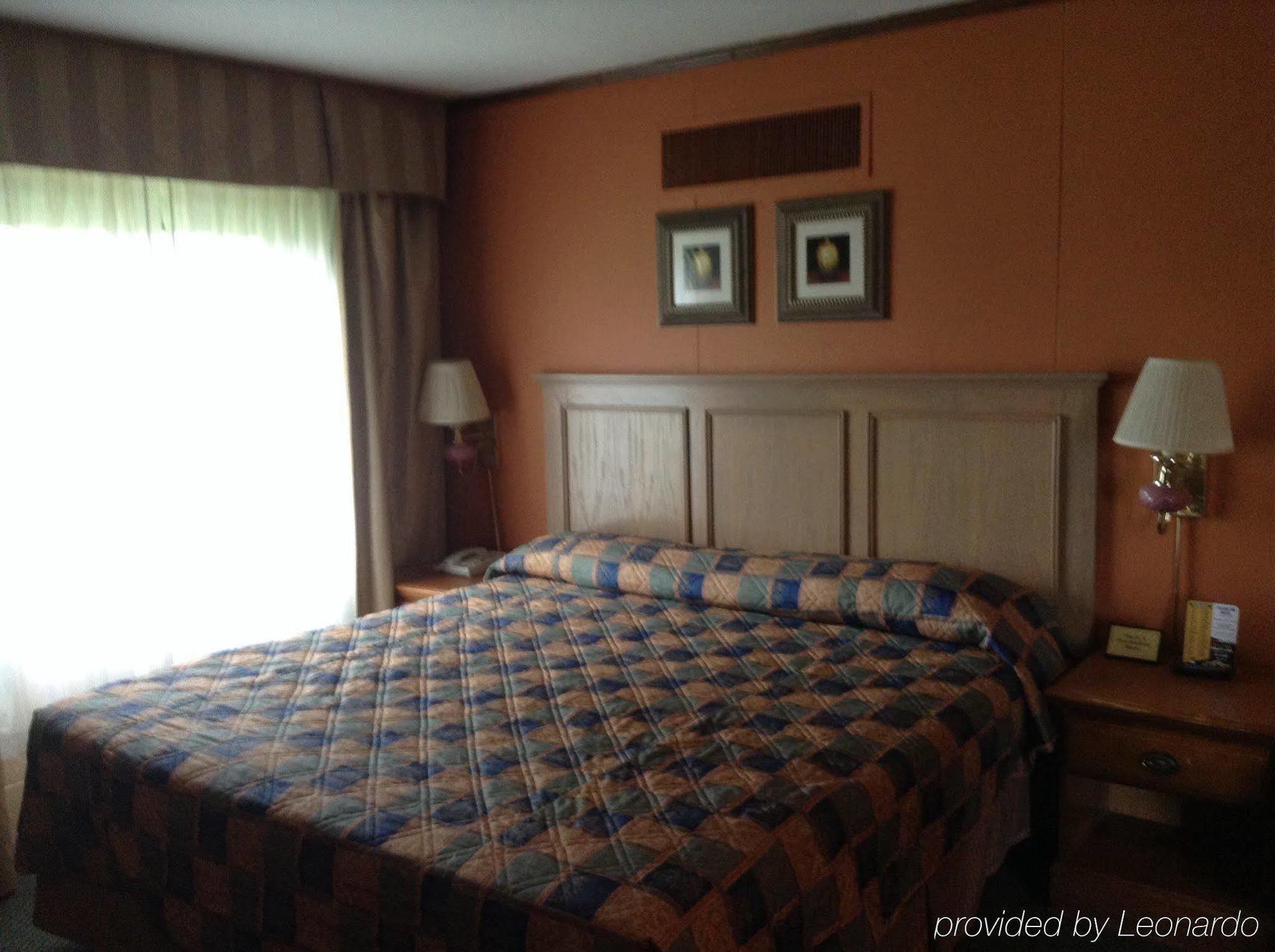 Village Inn Motel - Berrien Springs Eksteriør billede